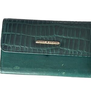 Vintage Genuine Leather Michael Stevens Green Croc-Embossed Women's Wallet 90’s